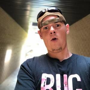 Meet your Posher, Dustin